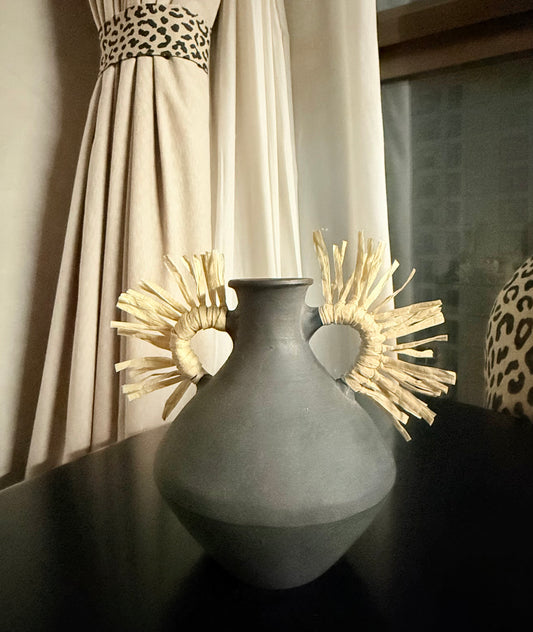 Raff Noir table décor