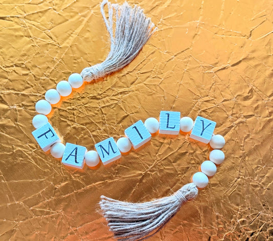 Family Table Garland